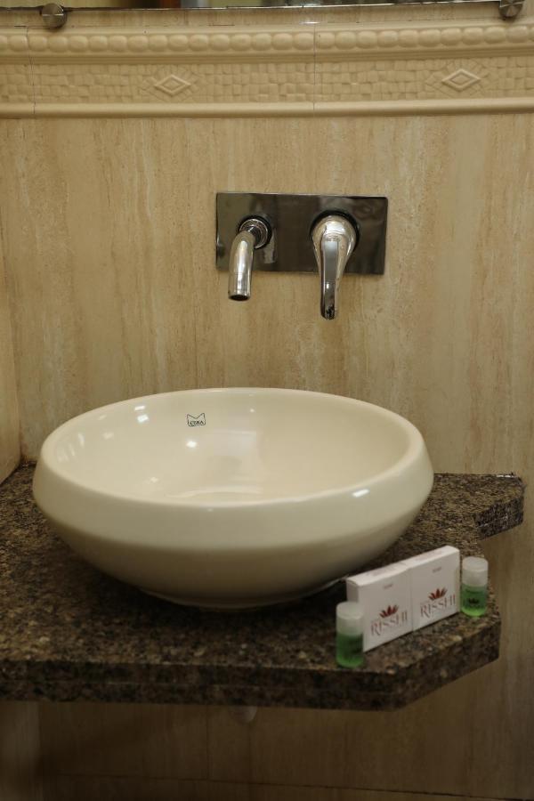 Hotel Risshi Residency
